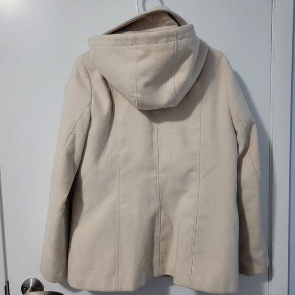 COAT - Picture 2 of 4